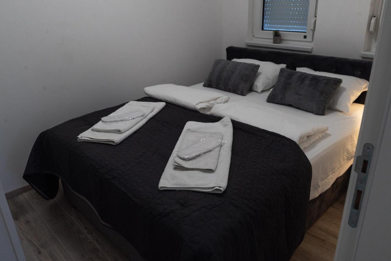 Lux Apartment III 普里耶多尔 外观 照片